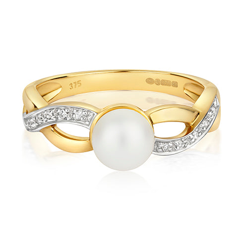 Diamond And Fresh Water Pearl Ring